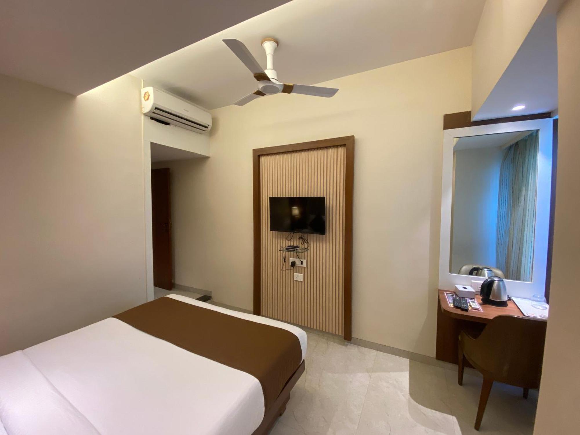 Hotel Czar Inn - Vashi Navi Mumbai Extérieur photo