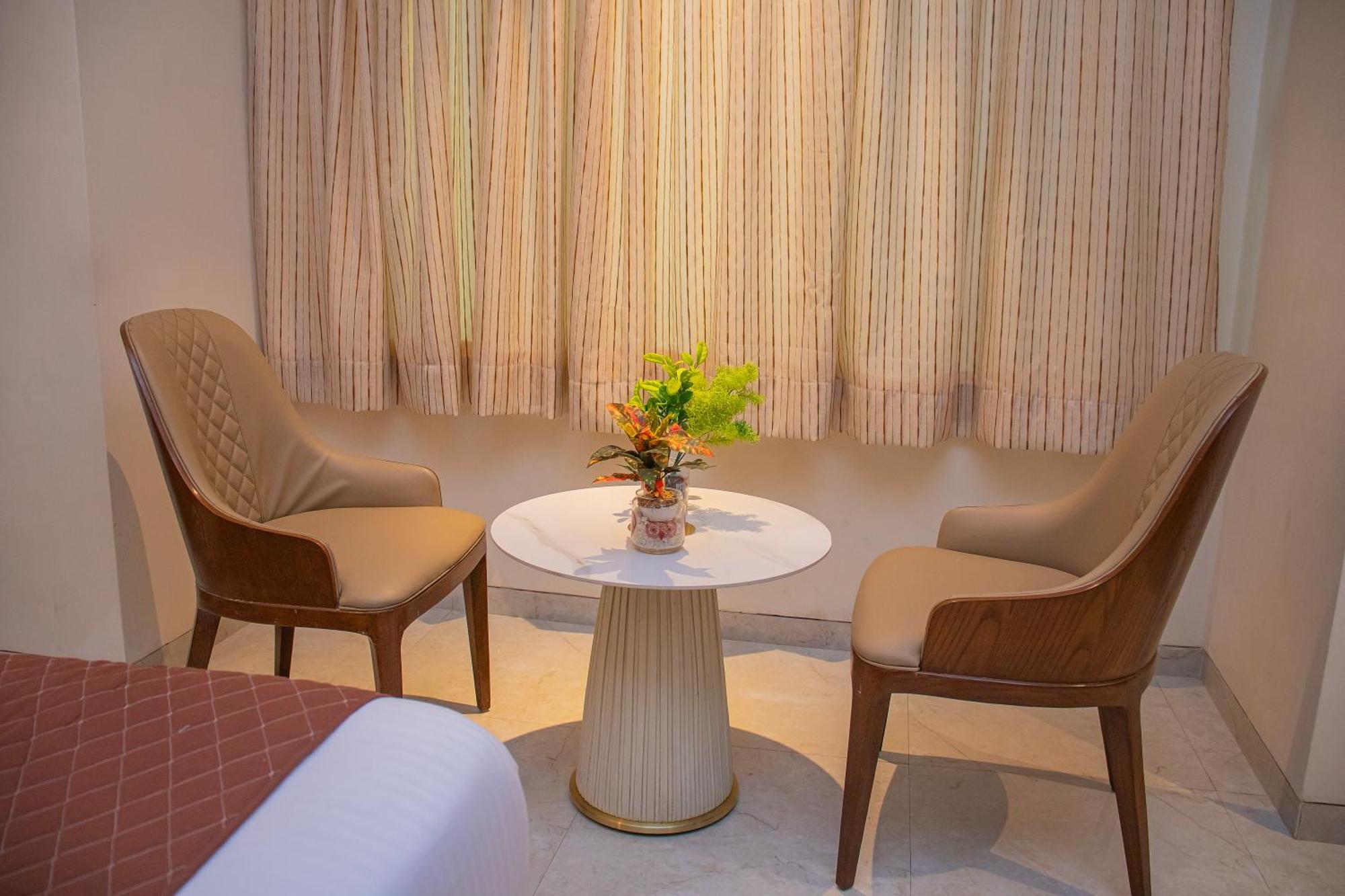 Hotel Czar Inn - Vashi Navi Mumbai Extérieur photo