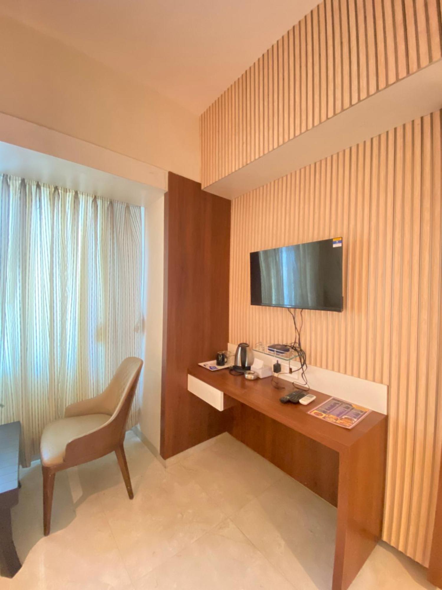 Hotel Czar Inn - Vashi Navi Mumbai Extérieur photo