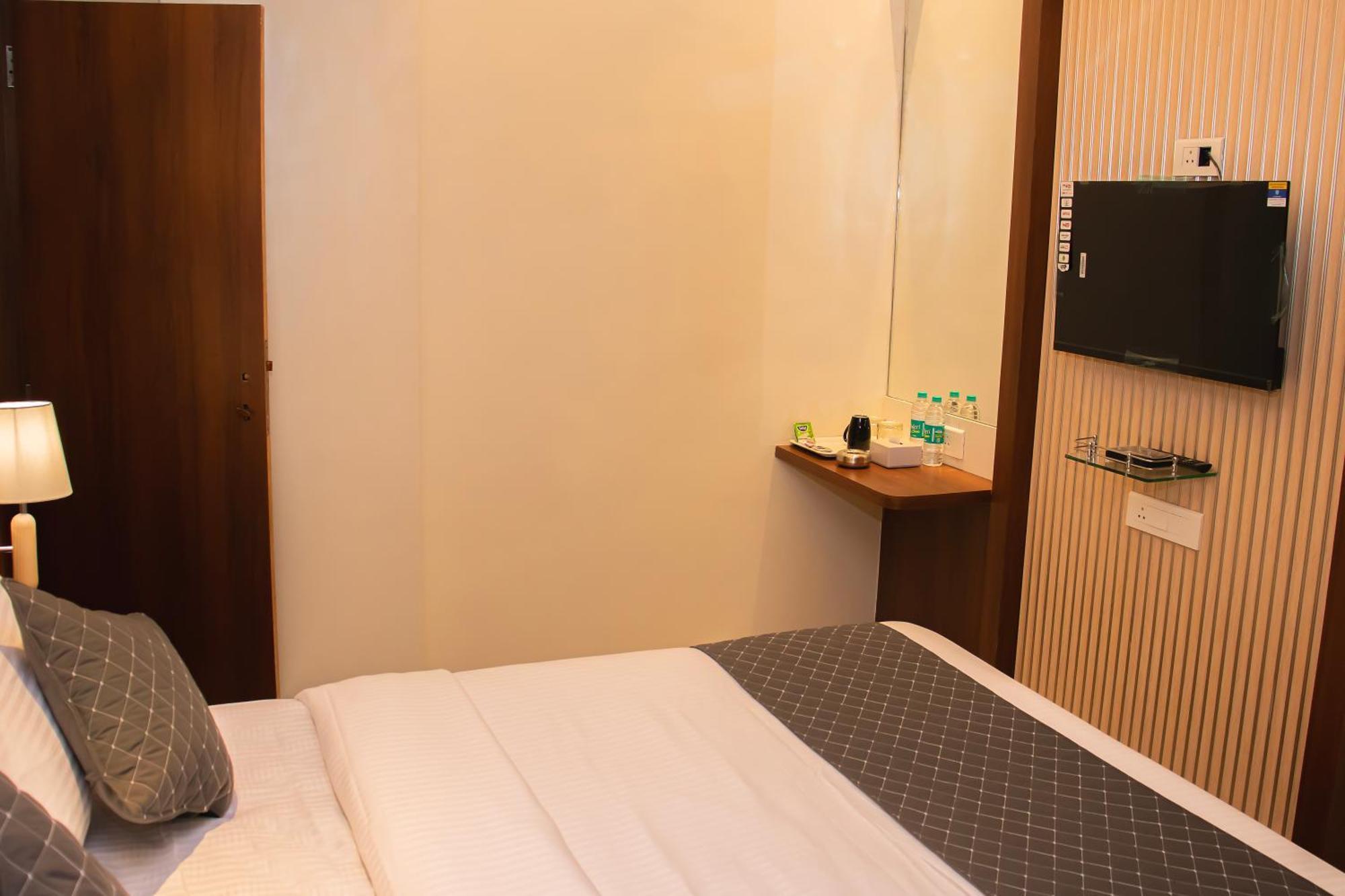 Hotel Czar Inn - Vashi Navi Mumbai Extérieur photo